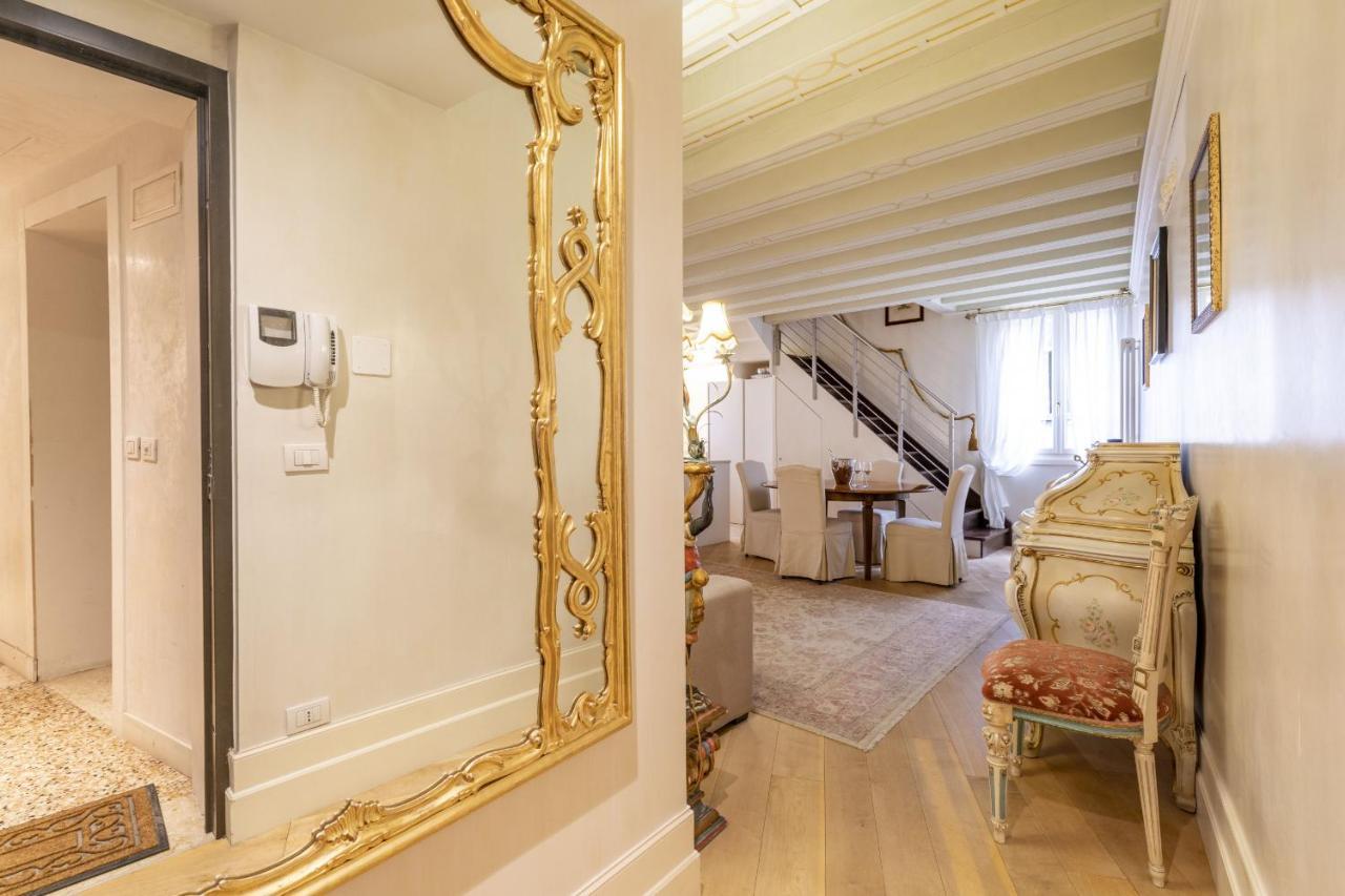Gondola Luxury - Campo Santi Filippo E Giacomo By Wonderful Italy Venesia Bagian luar foto