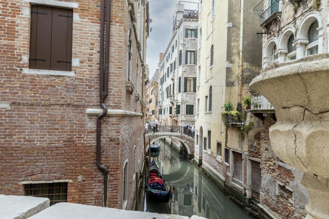 Gondola Luxury - Campo Santi Filippo E Giacomo By Wonderful Italy Venesia Bagian luar foto