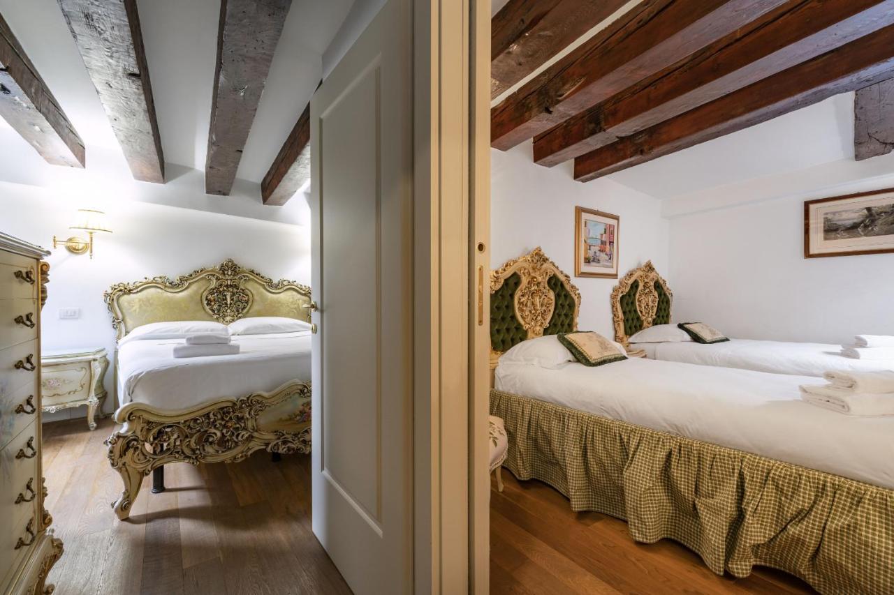 Gondola Luxury - Campo Santi Filippo E Giacomo By Wonderful Italy Venesia Bagian luar foto