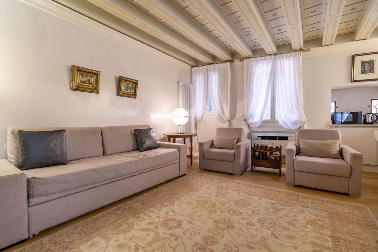Gondola Luxury - Campo Santi Filippo E Giacomo By Wonderful Italy Venesia Bagian luar foto