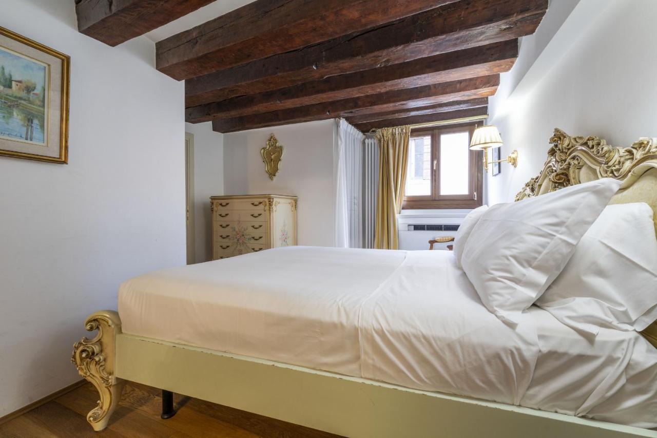 Gondola Luxury - Campo Santi Filippo E Giacomo By Wonderful Italy Venesia Bagian luar foto